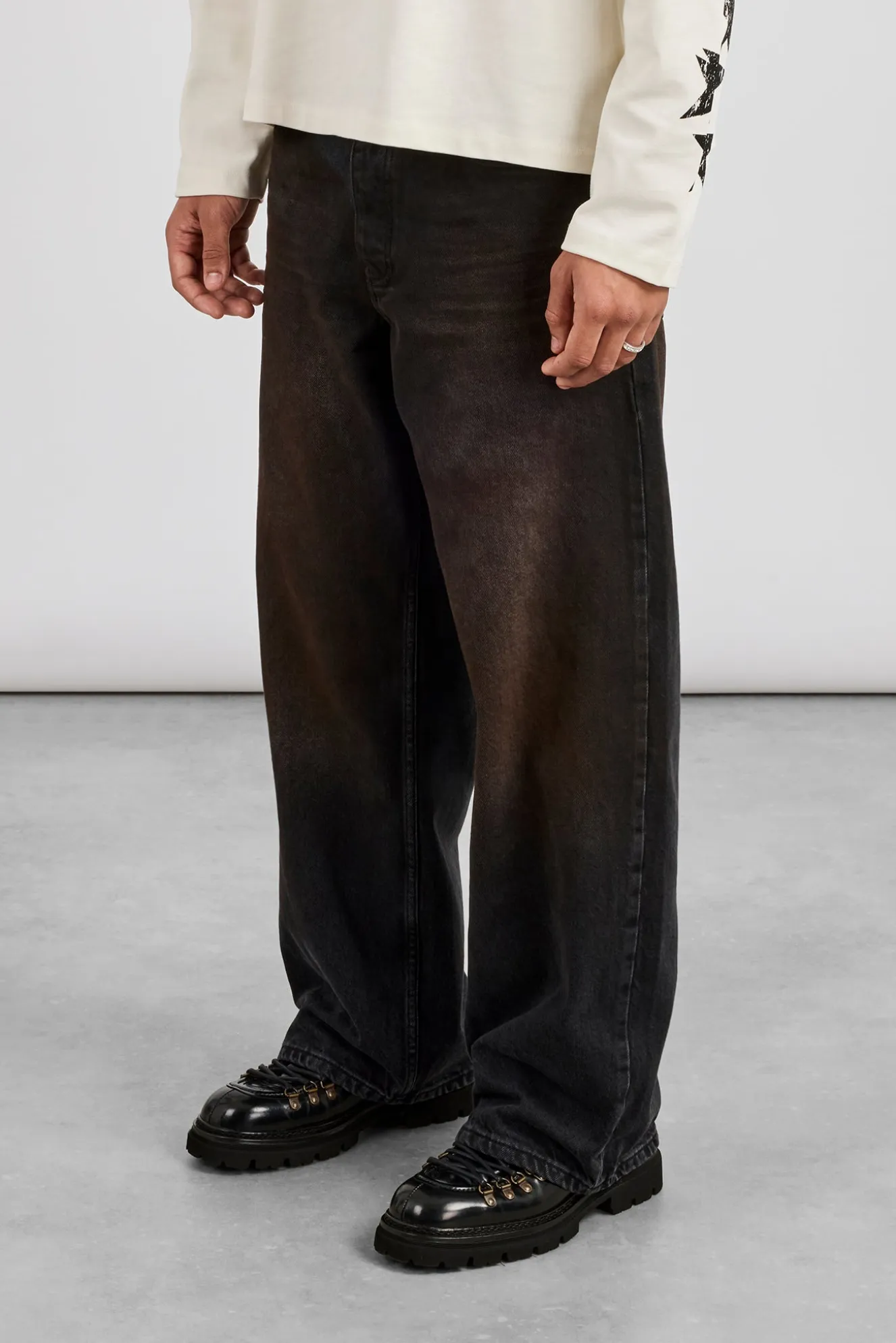 Baggy Fit Dirty Wash Jeans - Black