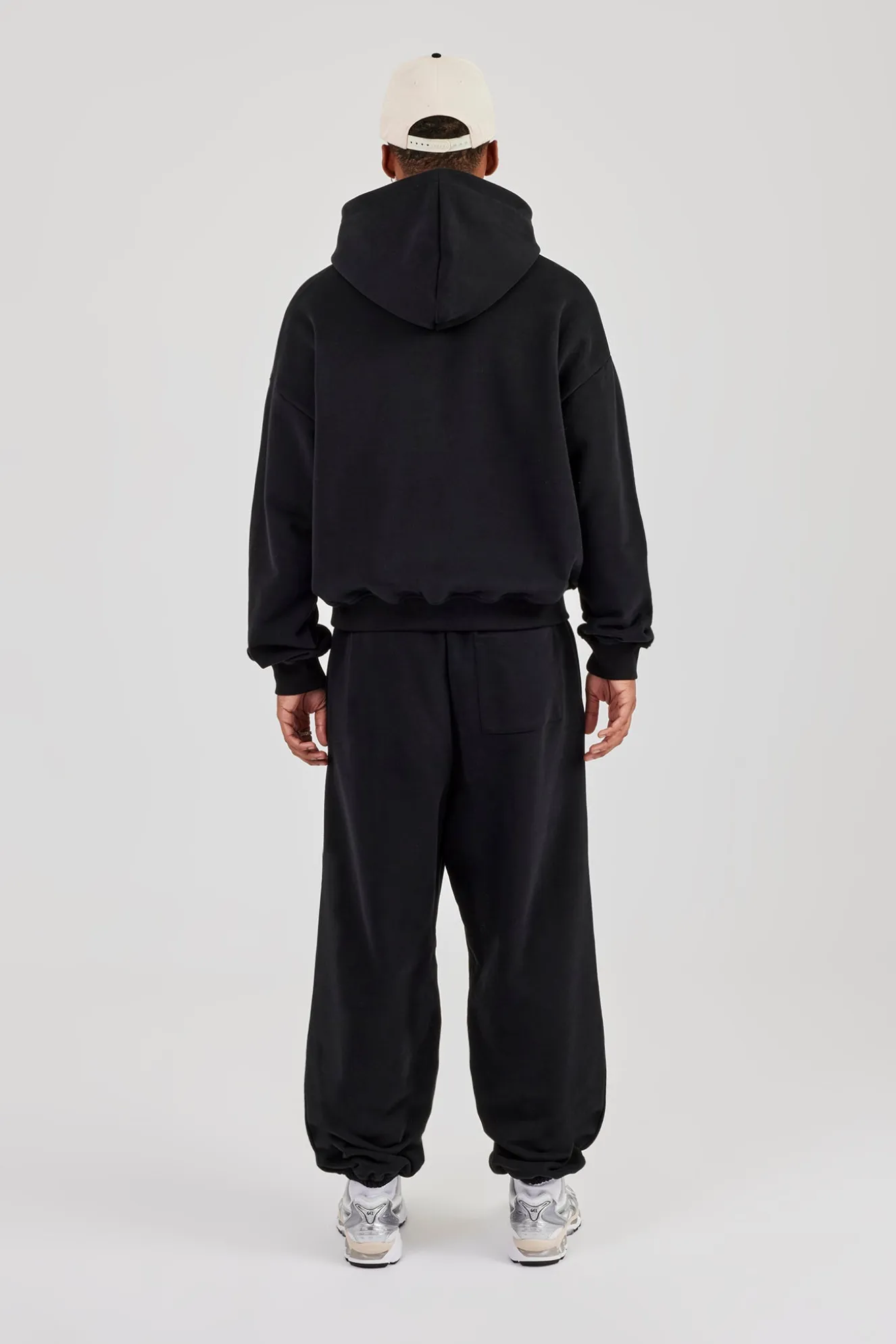Boxy Hoodie & Cuffed Jogger - Black