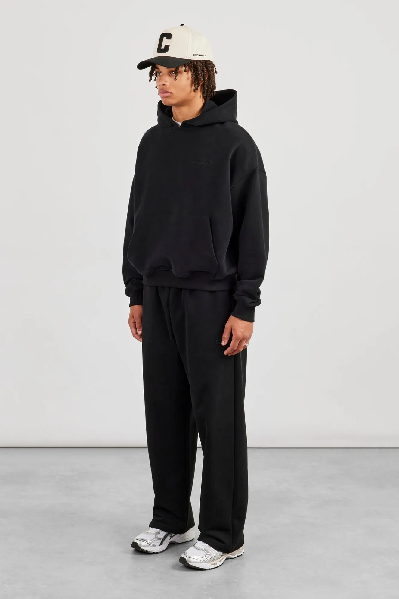 Boxy Hoodie & Relaxed Jogger - Black