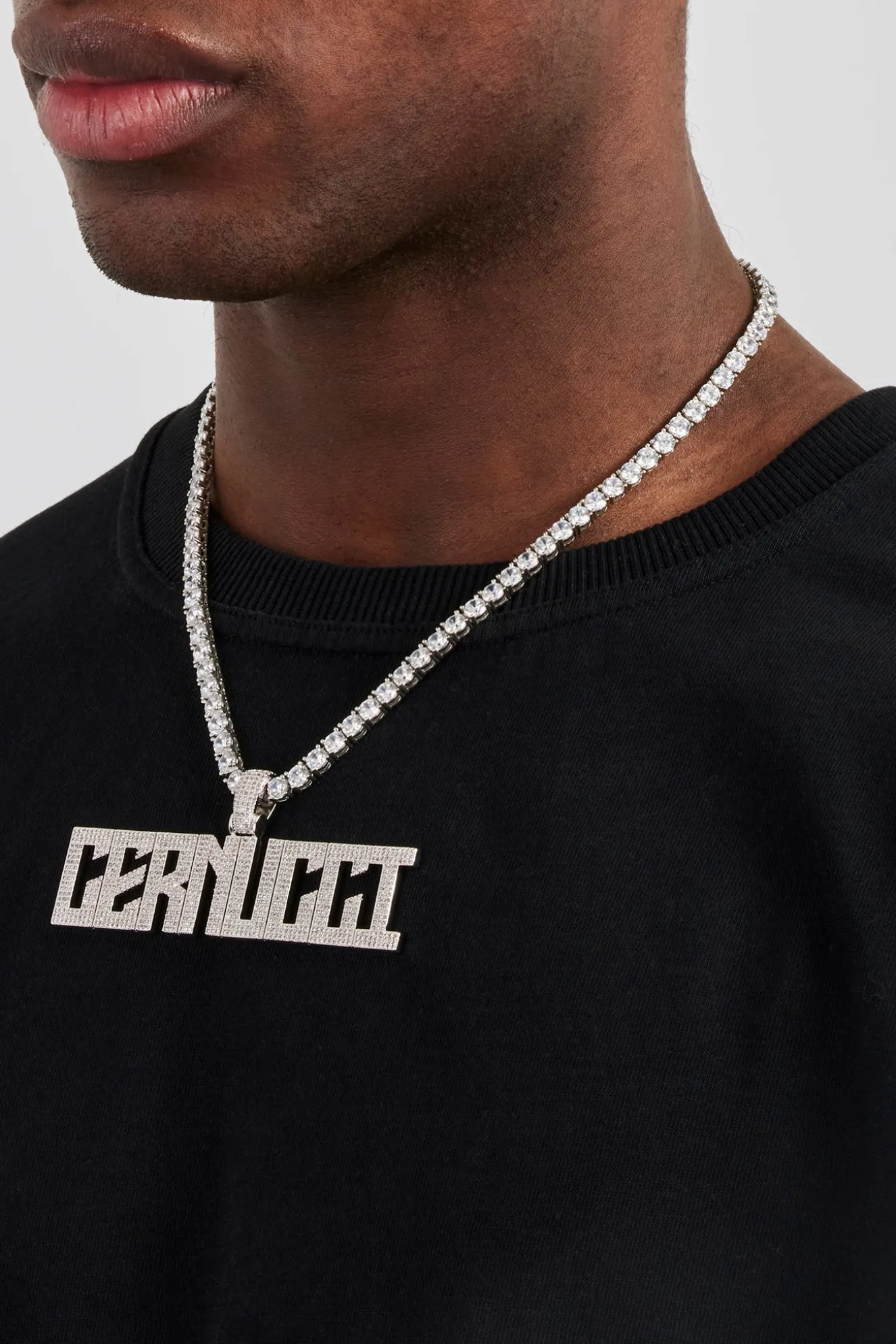 Calvera Font Pendant - 22mm