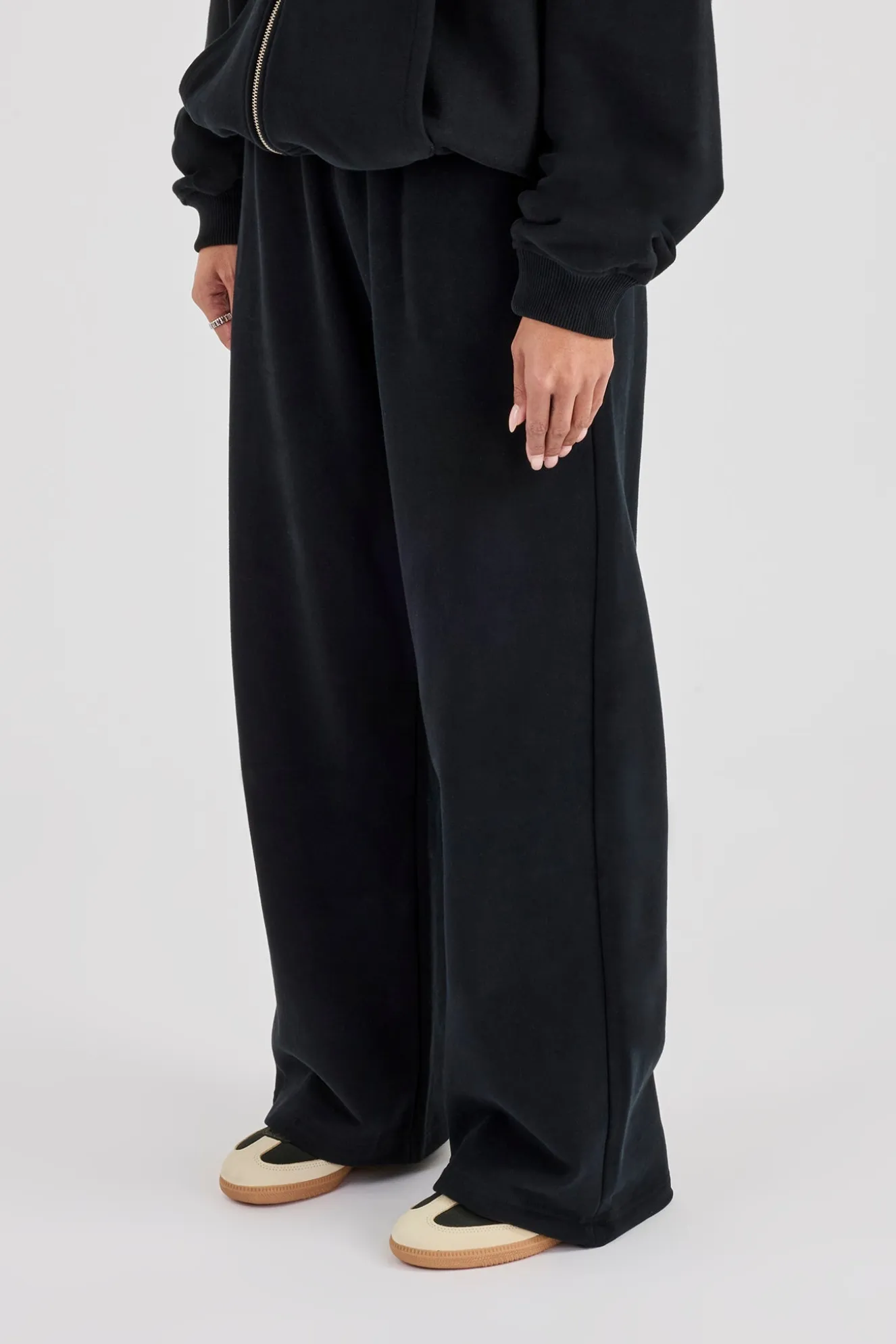 C Embroidered Wide Leg Jogger - Black