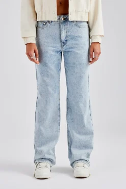 Etched Relaxed Denim Jean - Ice Blue
