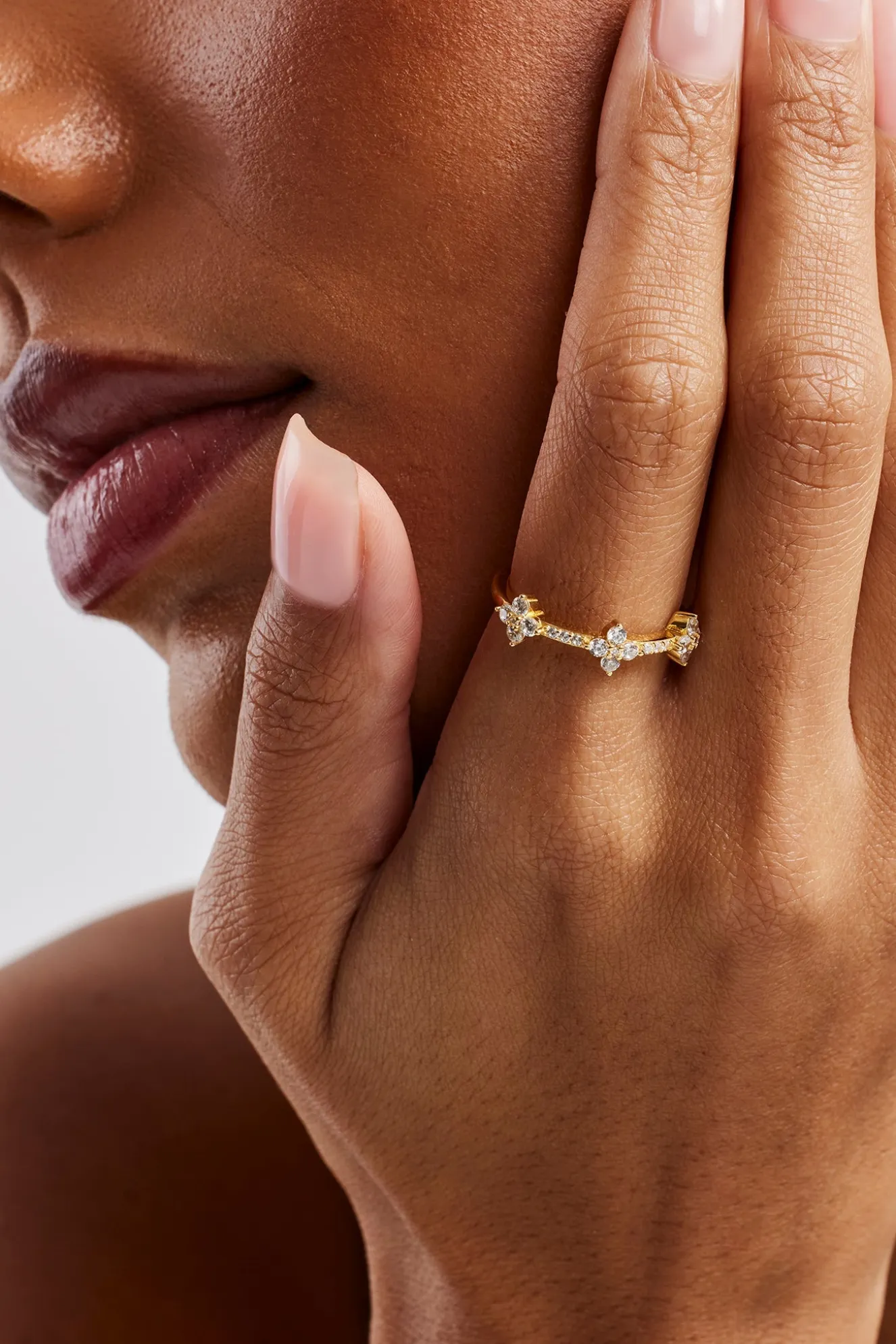 Iced Band Flower Ring - 6mm