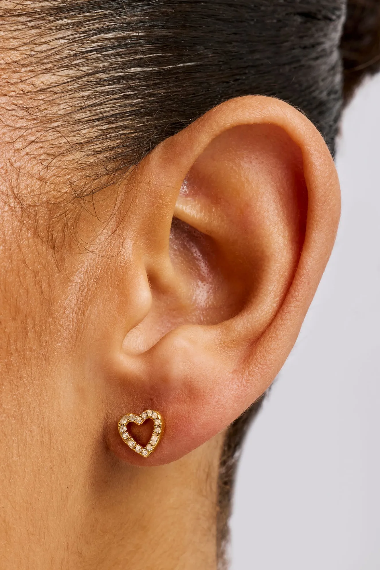 Iced Heart Outline Stud Earrings - 10mm - Gold