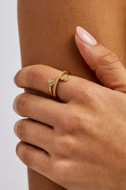 Iced Heart Twist Ring - 6mm - Gold