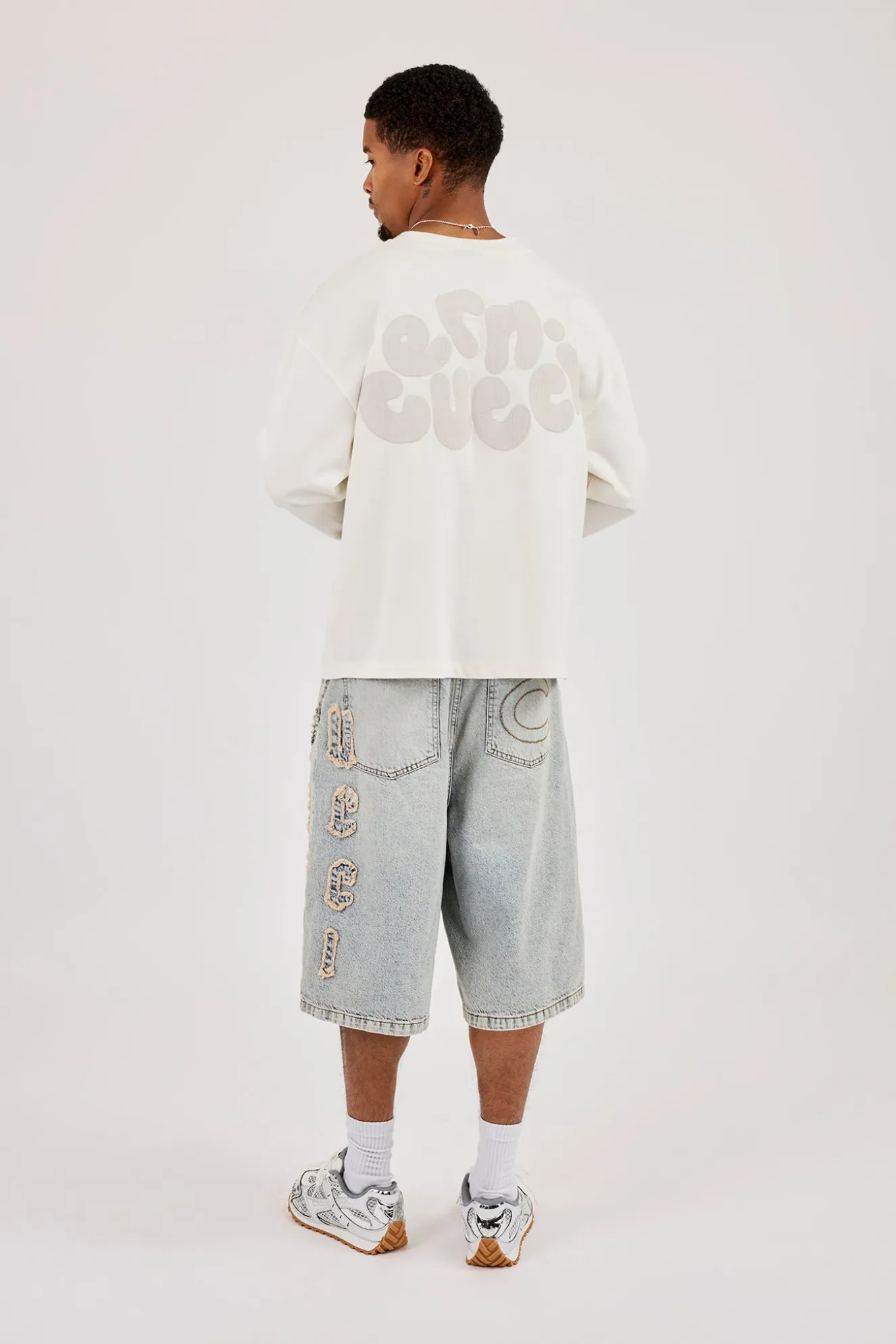 Long Sleeve Chain Stitch Boxy T-Shirt - Off White