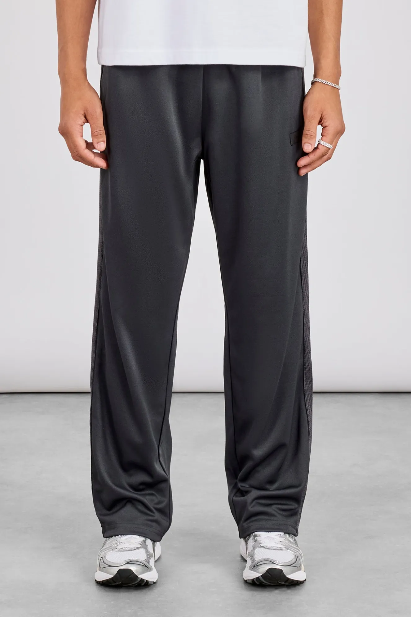 Mens Relaxed Poly Smooth Taping Track Pant - Charcoal