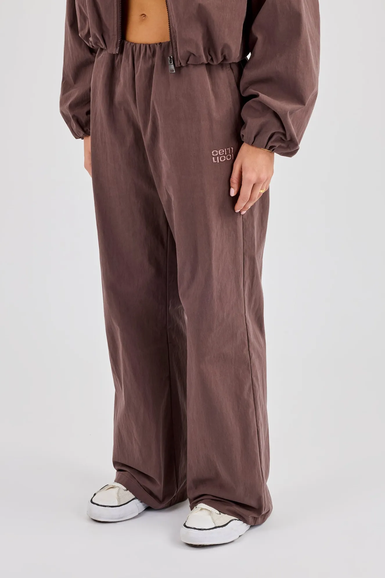 Nylon Waistbandless Jogger - Dark Brown