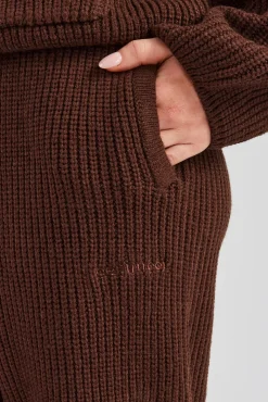 Ribbed Knitted Straight Leg Jogger - Chocolate