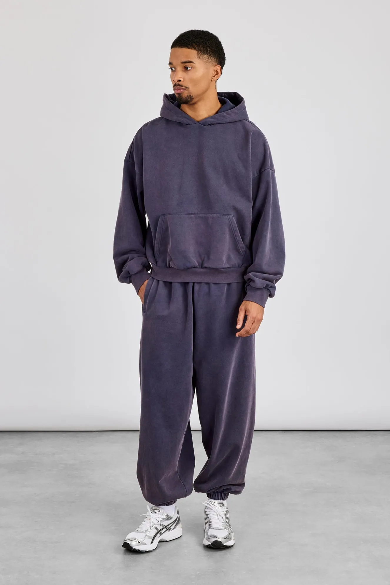 Washed Hoodie & Cuffed Jogger - Navy