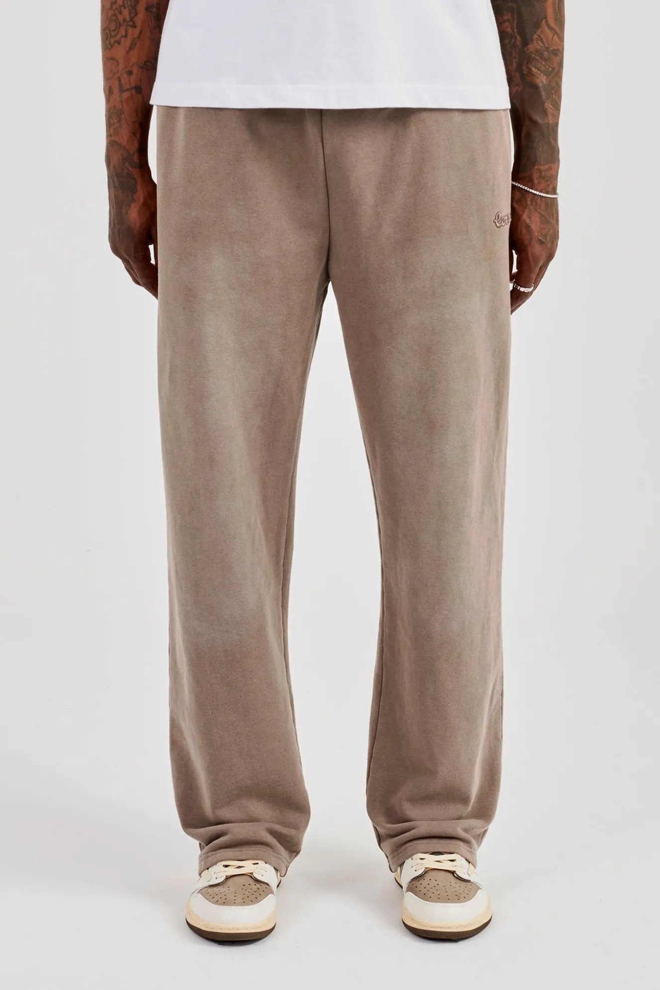 Washed Relaxed Jogger - Brown