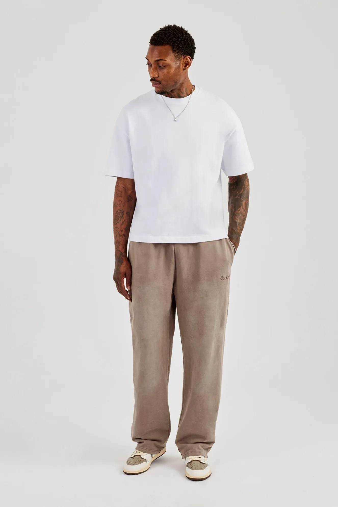 Washed Relaxed Jogger - Brown