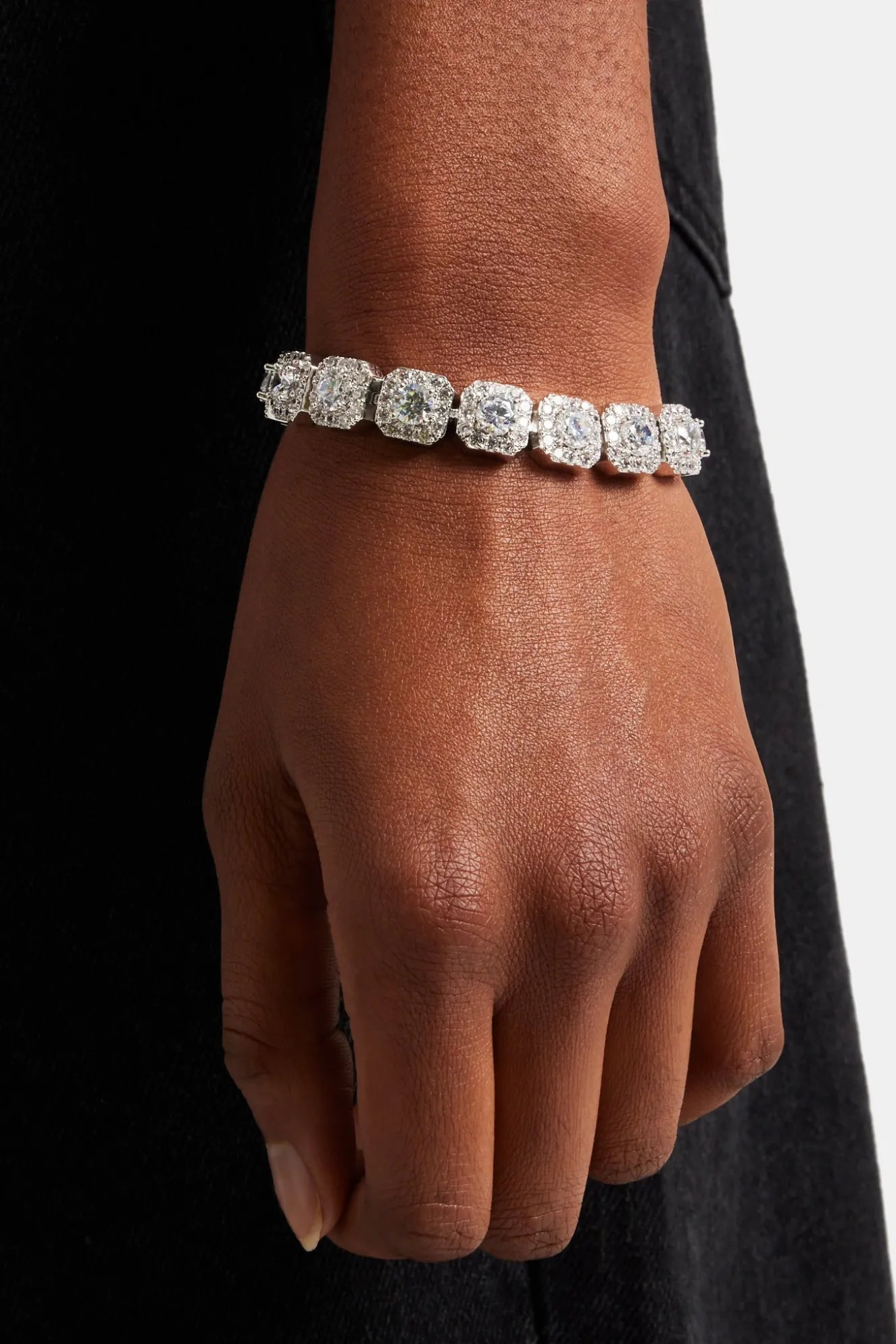 Womens 10mm Clustered Tennis Bracelet - White