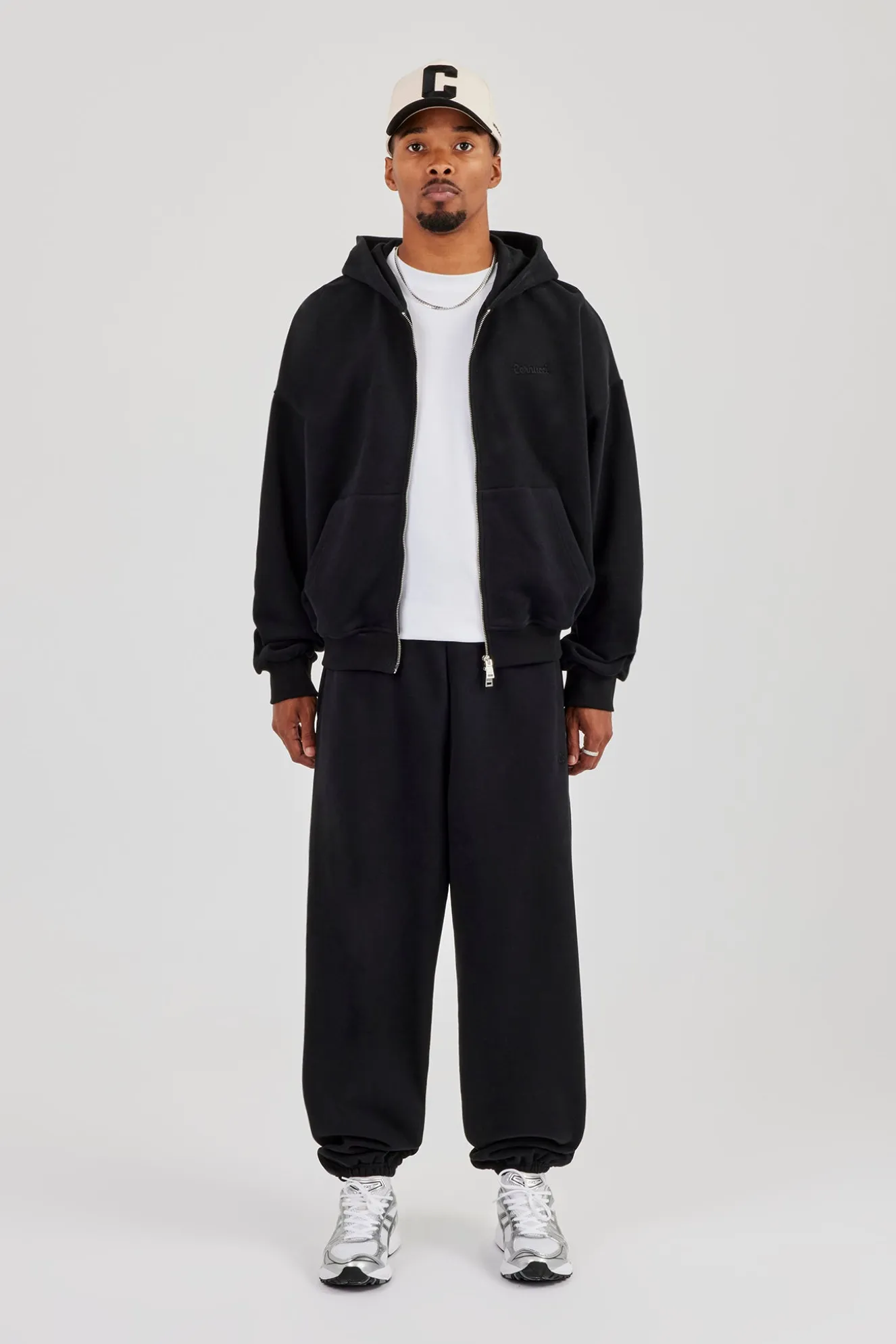 Zip Hoodie & Cuffed Jogger - Black