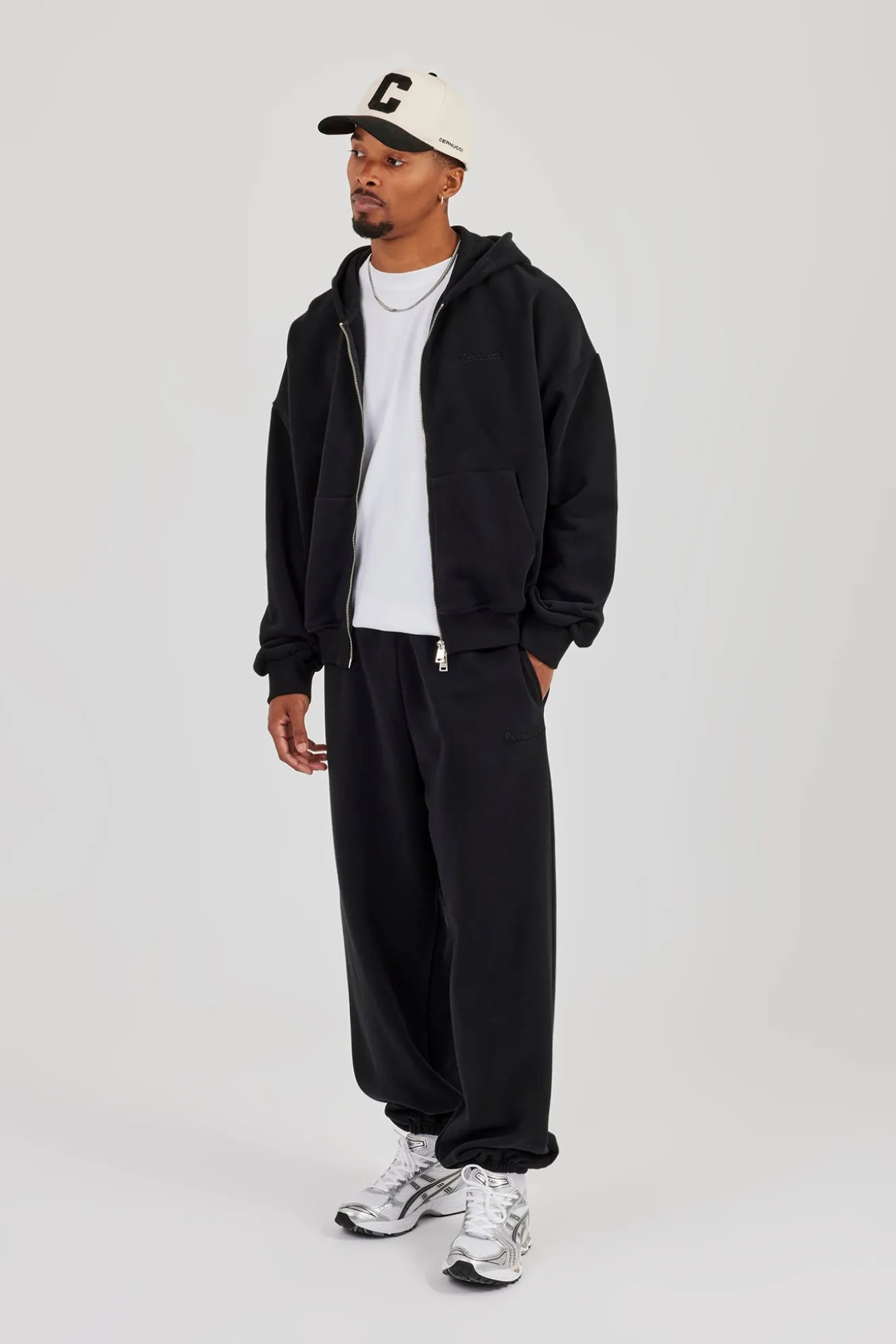 Zip Hoodie & Cuffed Jogger - Black