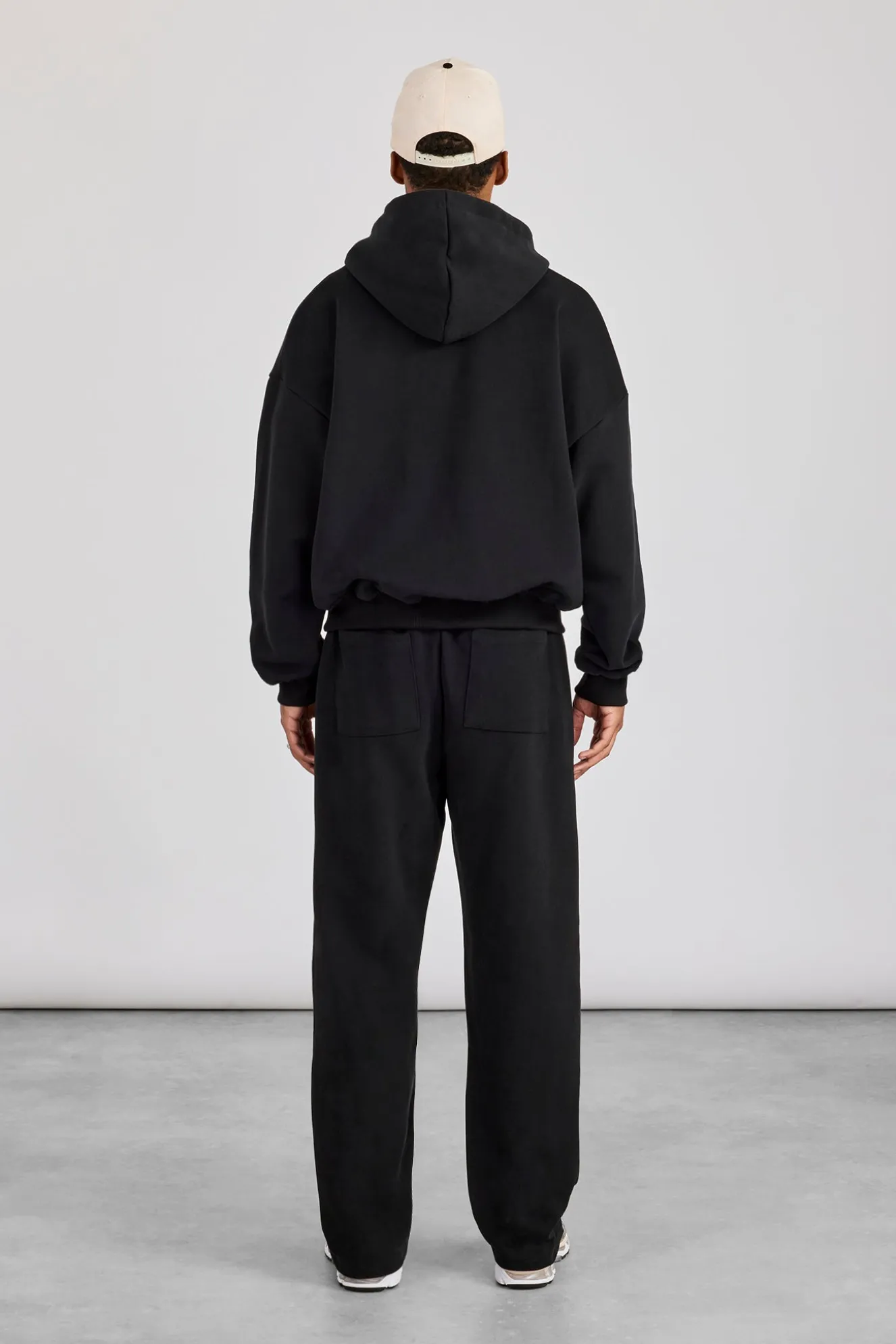 Zip Hoodie & Relaxed Jogger - Black
